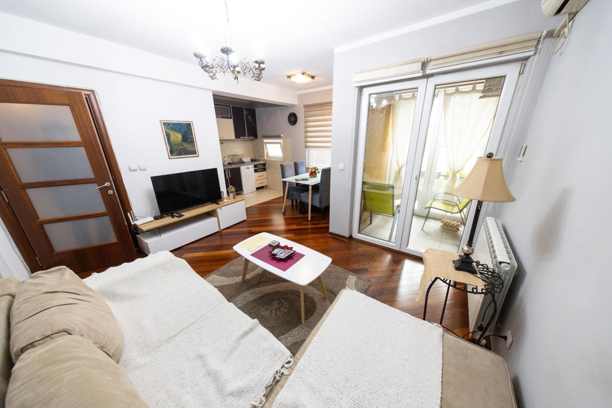 קרגיובאק Lux Place Apartments Downtown מראה חיצוני תמונה